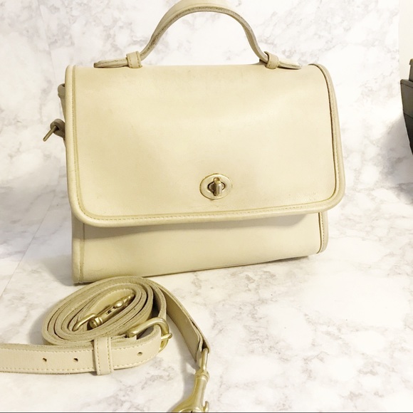 coach court bag